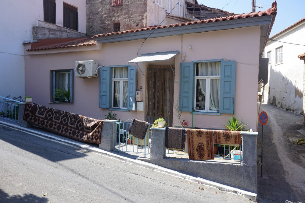 listing-image