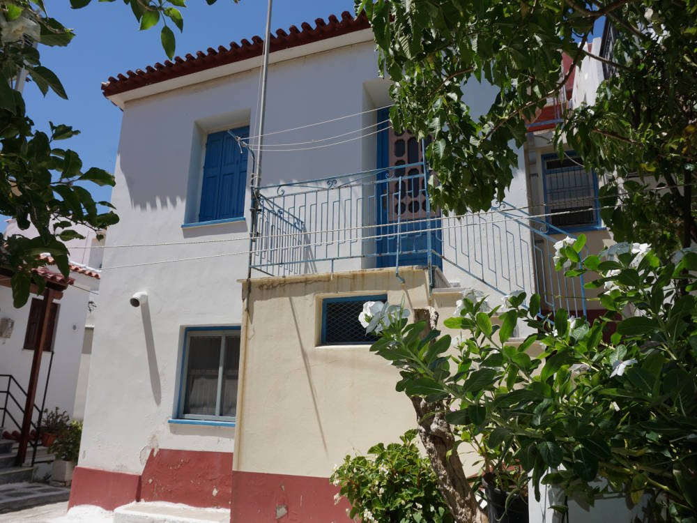 listing-image