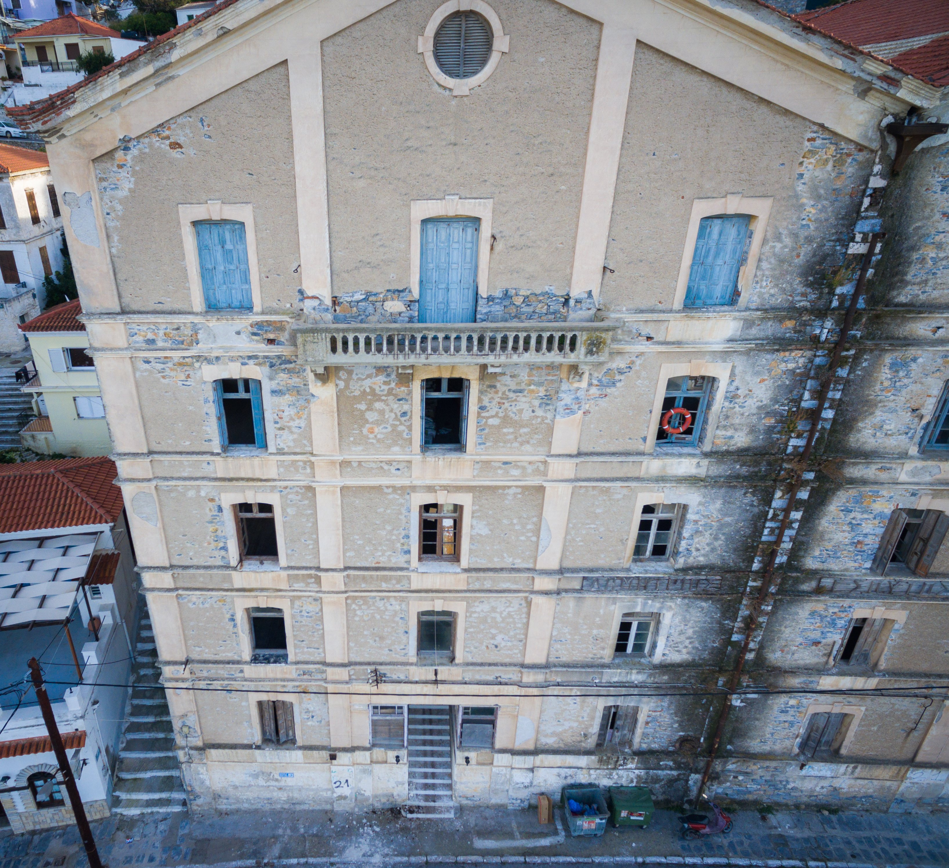 listing-image