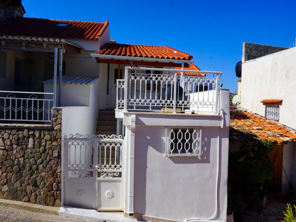 listing-image