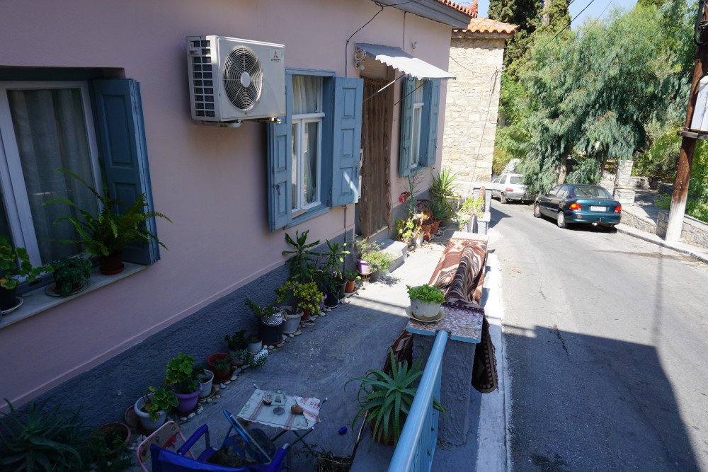 listing-image