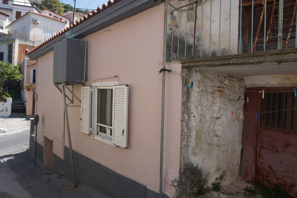listing-image