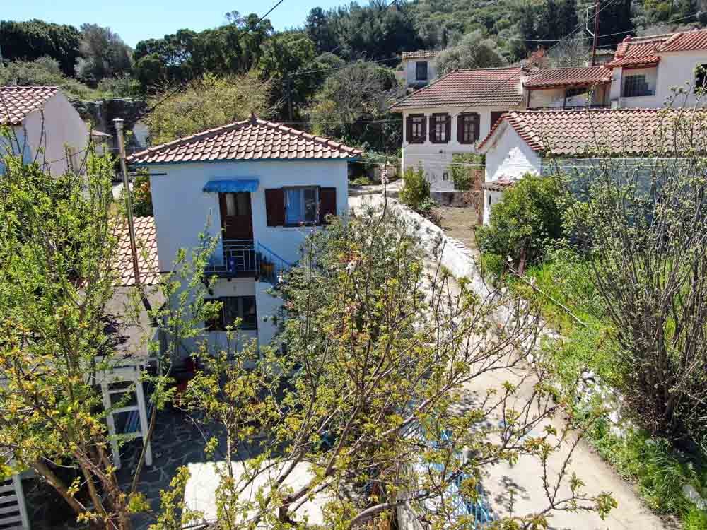 listing-image