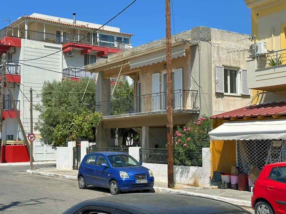 listing-image