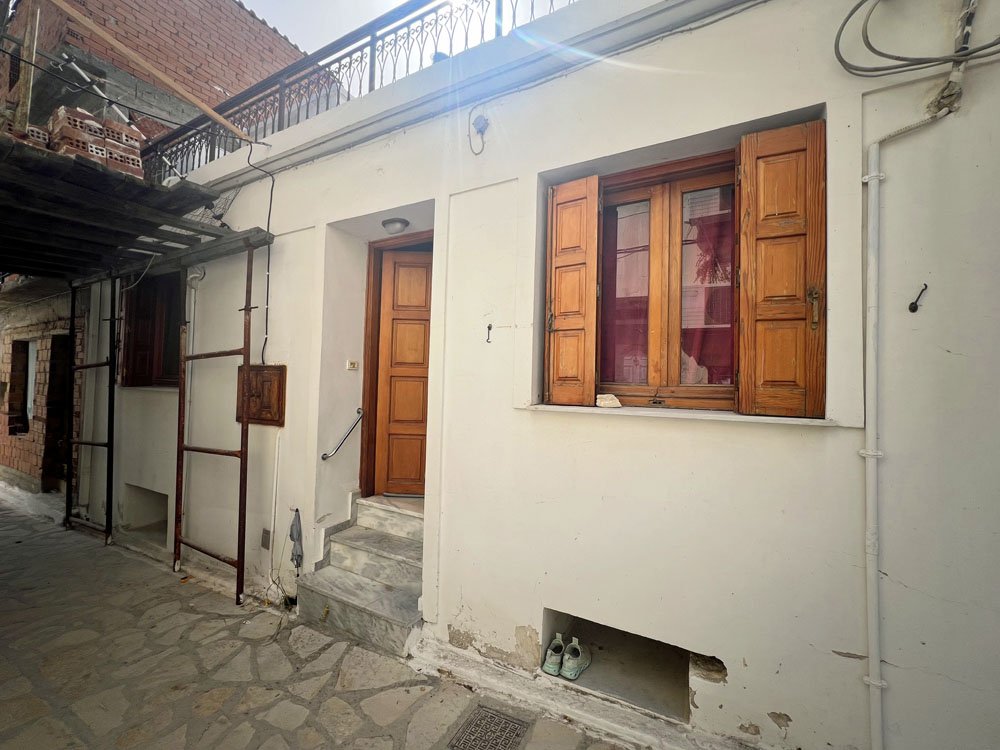listing-image