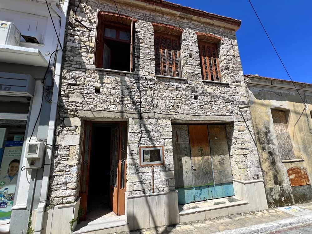 listing-image