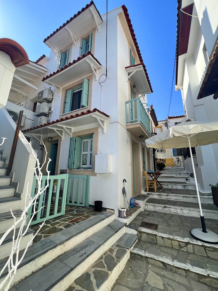listing-image