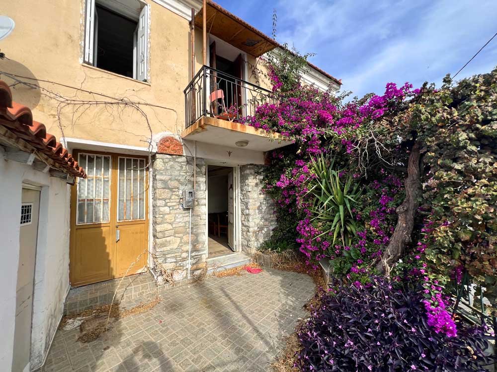 listing-image
