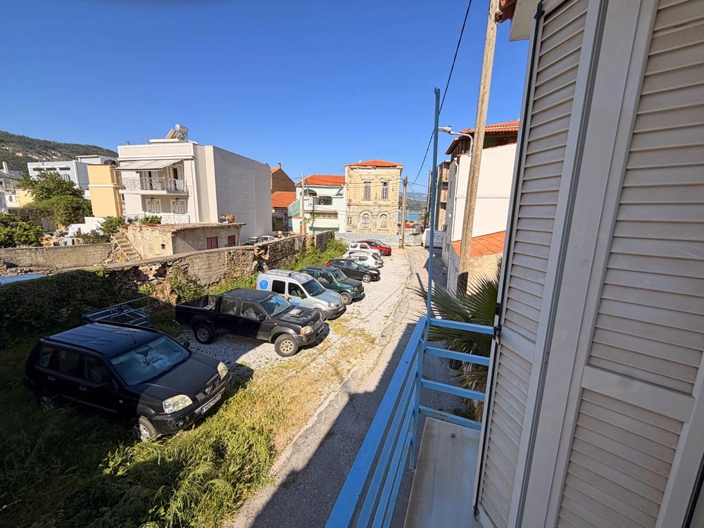 listing-image