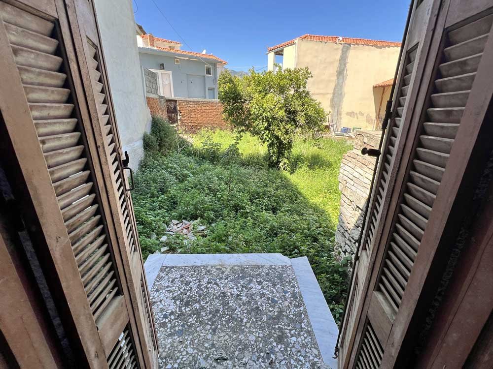 listing-image