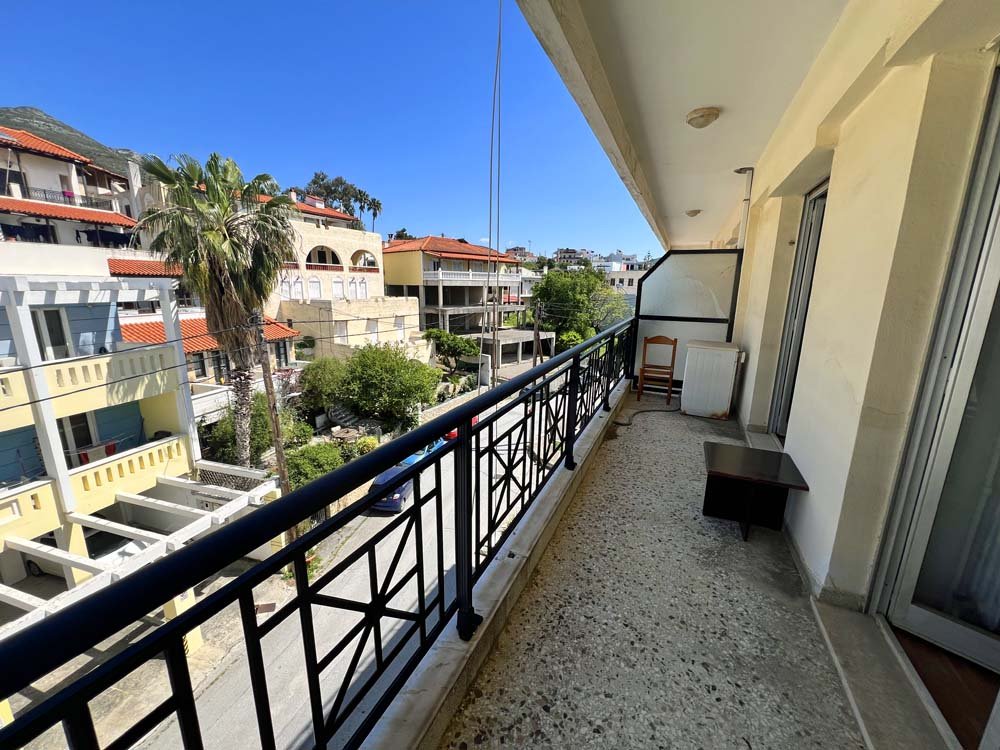 listing-image