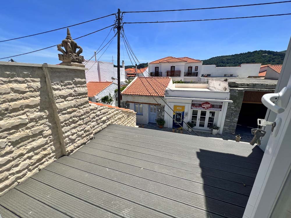 listing-image