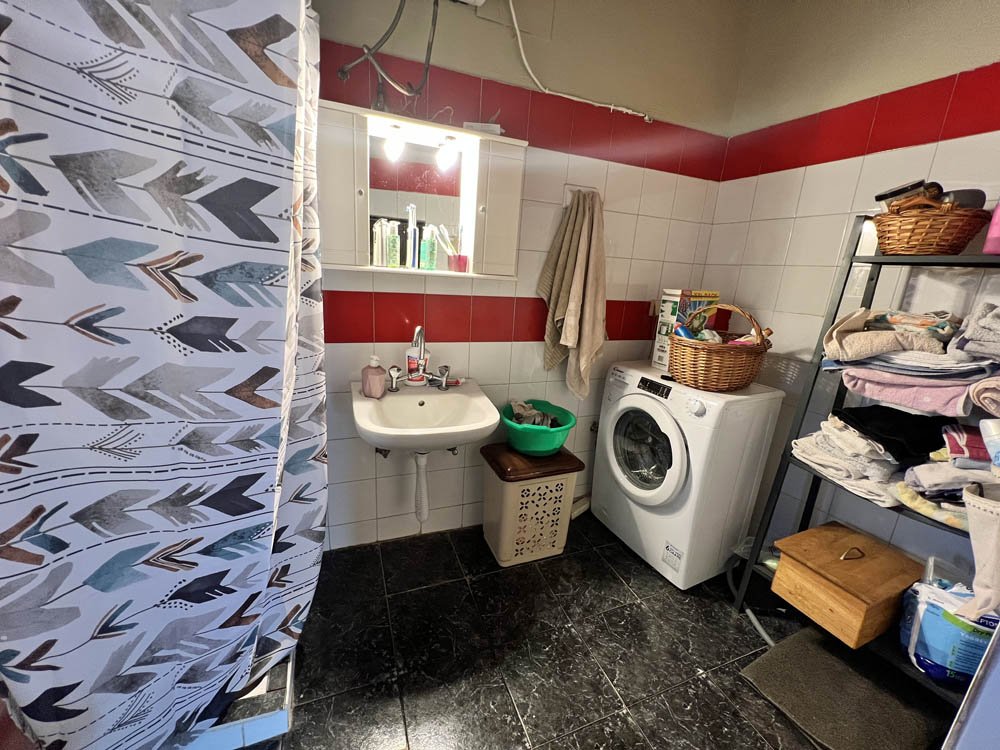 listing-image