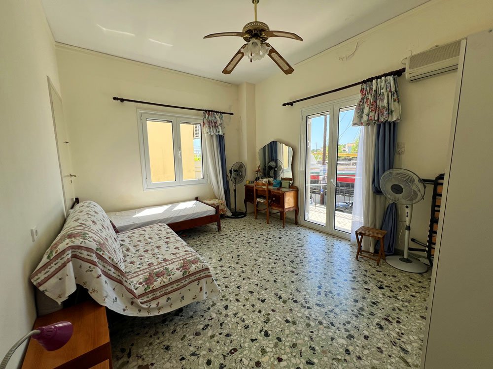 listing-image