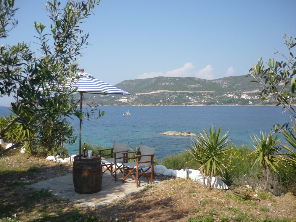 HOMECARE AND AIRBNB IN SAMOS