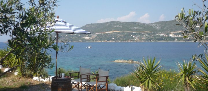 HOMECARE AND AIRBNB IN SAMOS